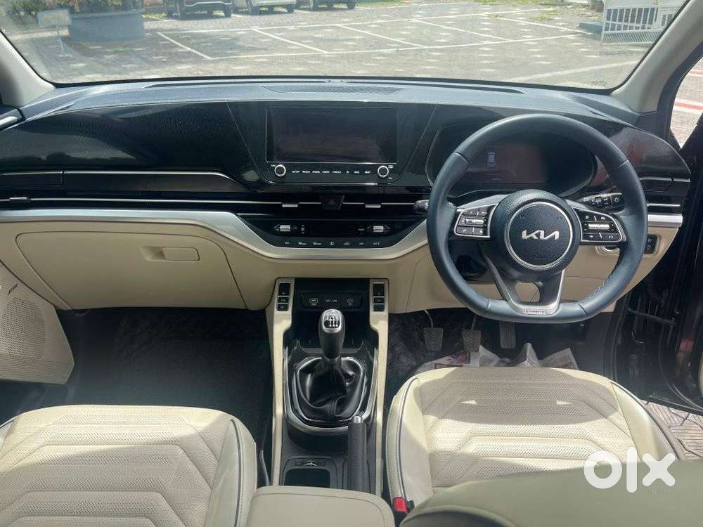 Kia Carens 1.4 Luxury 7 Str, 2022, Petrol