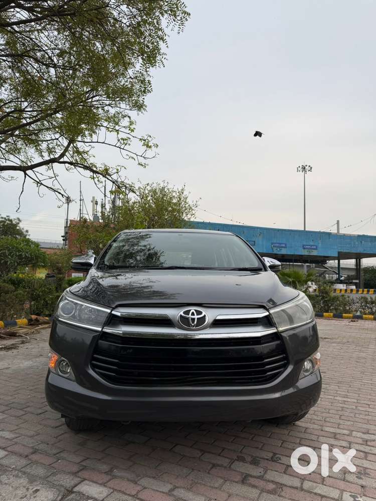 Toyota Innova Crysta 2018 Diesel Well Maintained