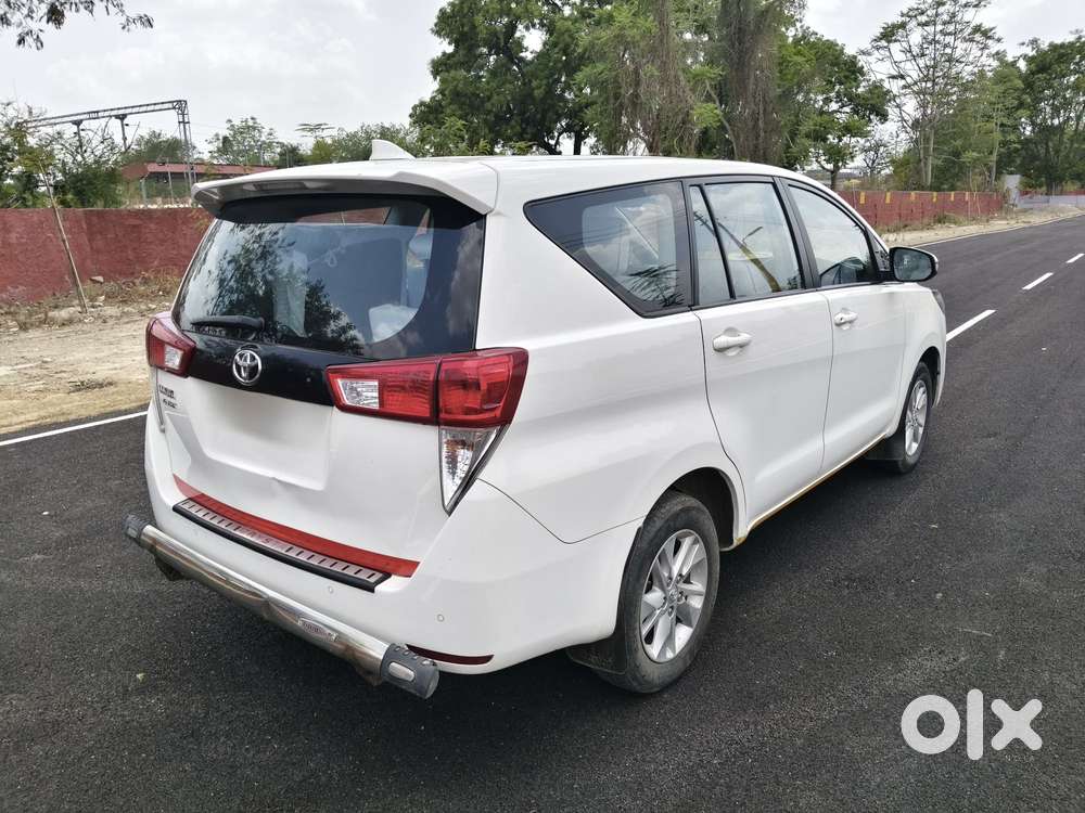 Toyota Innova Crysta 2.4 G Mt 8s, 2023, Diesel