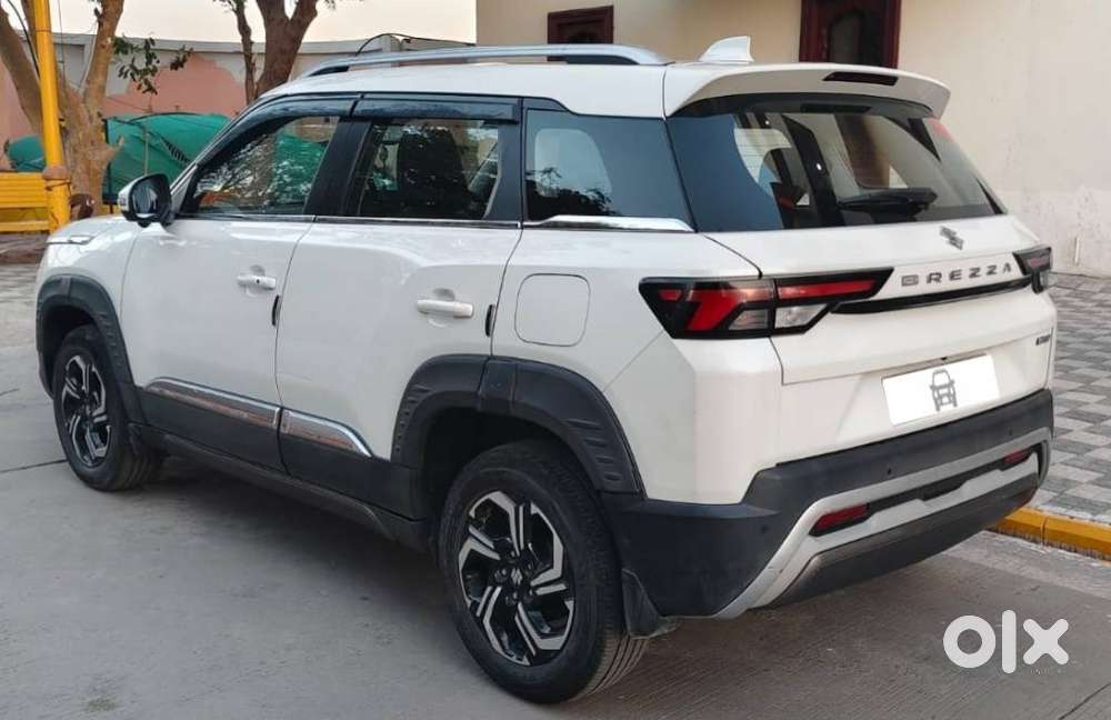 Maruti Suzuki Brezza 1.5 Zxi Plus Smart Hybrid, 2023, Petrol