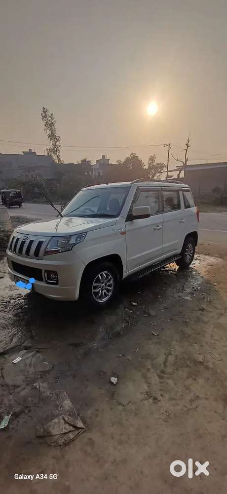 Mahindra Tuv 300 2016 Diesel 110000 Km Driven  Top Model Ac Workin