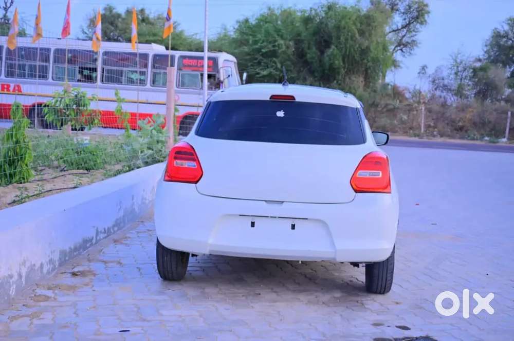 Maruti Suzuki Swift Vxi 2018