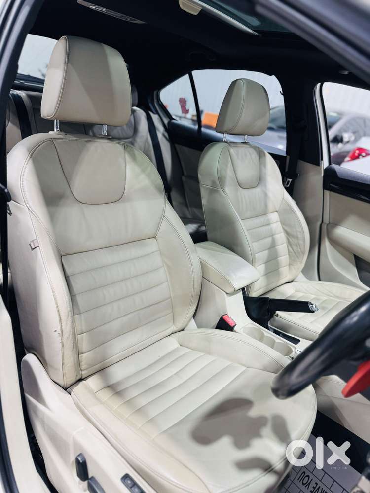 Skoda Octavia [2015-2017] 1.8 Ambition Plus Tsi At, 2015, Petrol