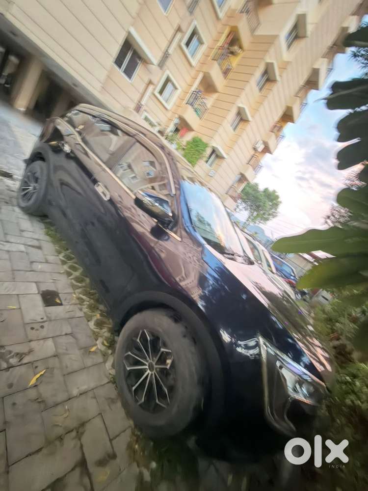 Mahindra Xuv700 Petrol 2024