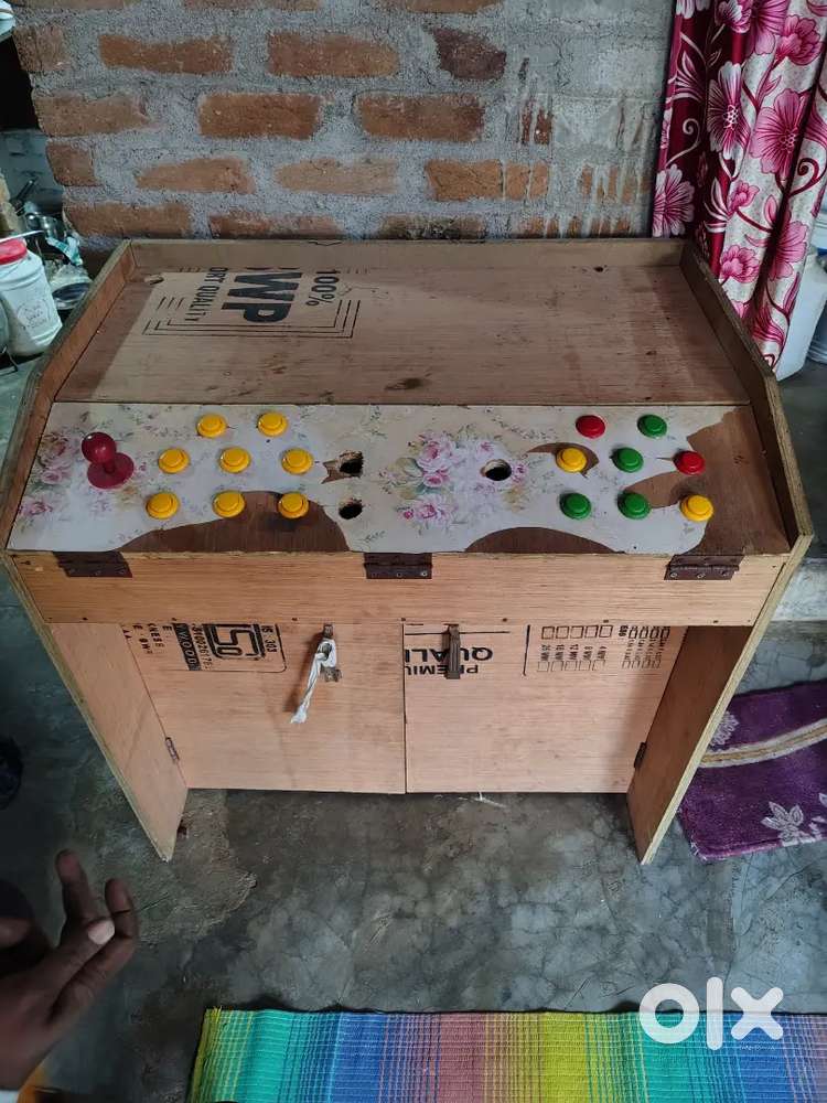 Arcade box