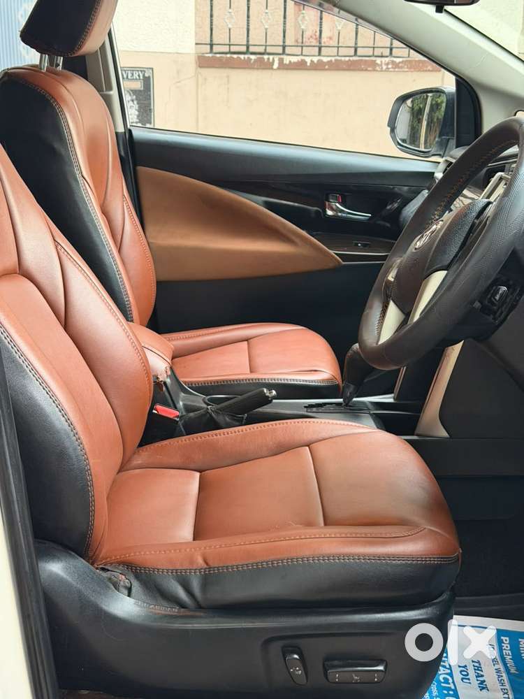 Toyota Innova Crysta 2.8z Automatic, 2016, Diesel