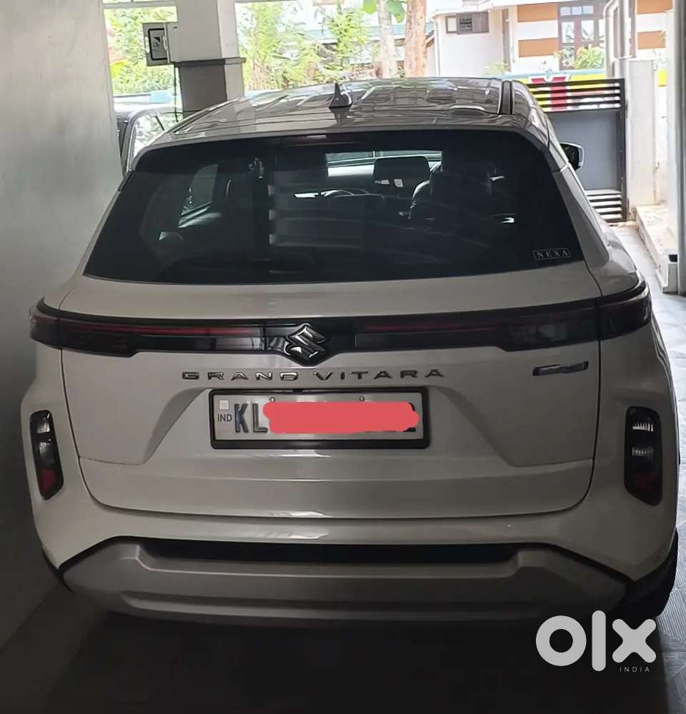 Maruti Suzuki Grand Vitara 2023 Petrol Well Maintained