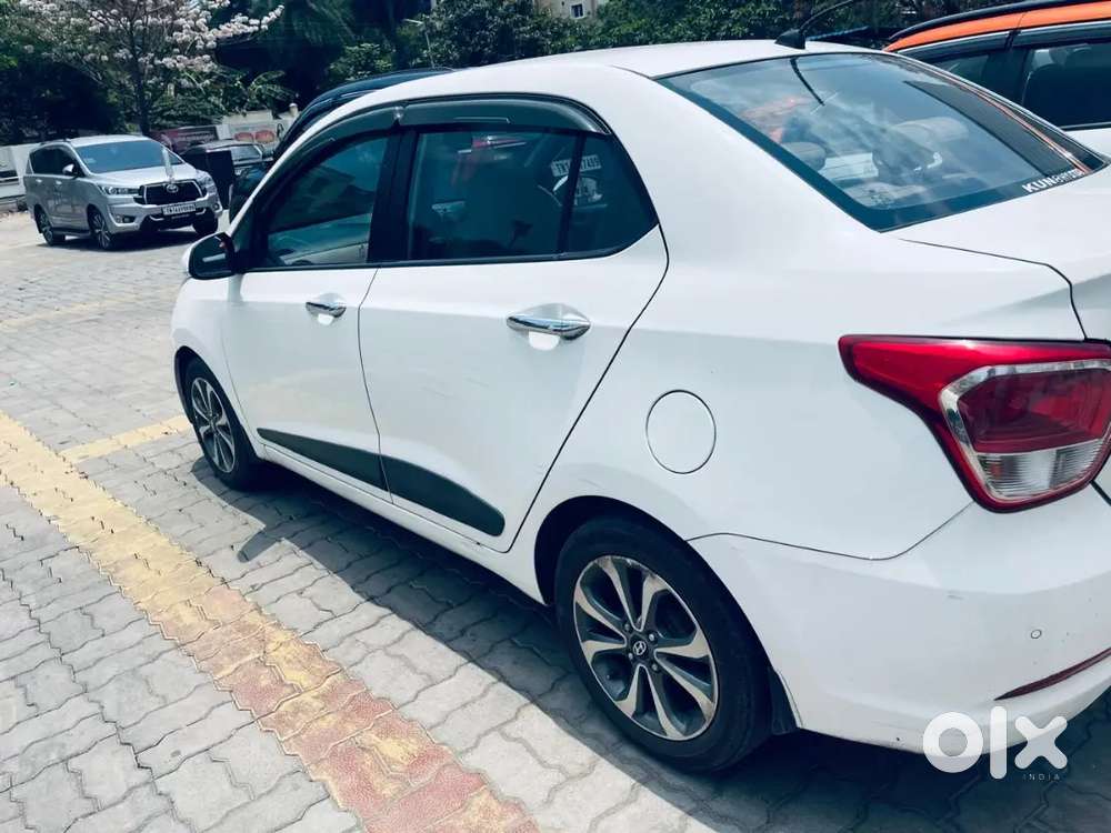 Hyundai Xcent 2015