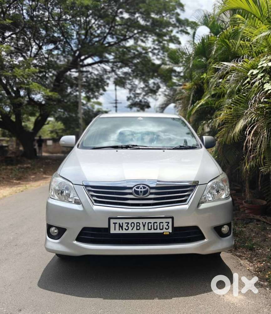 Toyota Innova 2.5 Vx (diesel) 8 Seater Bs Iv, 2013, Diesel