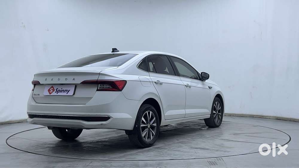 Skoda Slavia Style 1.0l Tsi Mt, 2022, Petrol