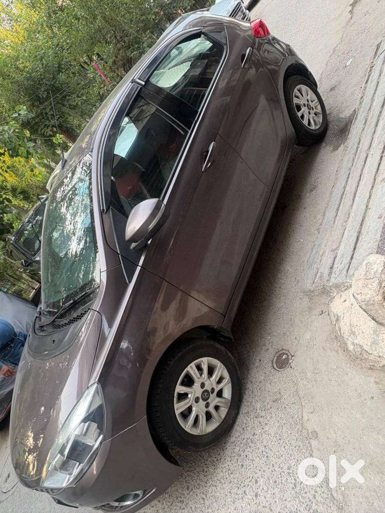 Tata Tiago 1.2 Revotron Xz (o), 2018, Petrol