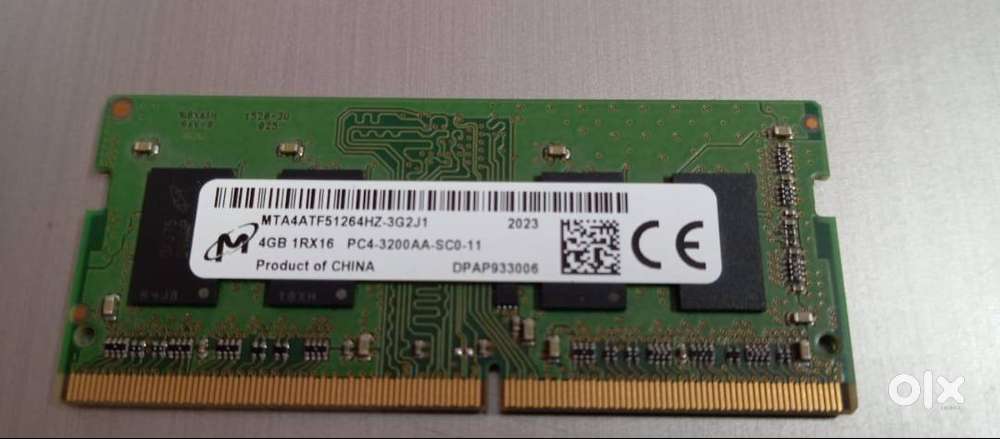 Micron 4GB DDR4 Laptop RAM (MTA4ATF51264HZ-3G2J1) Computer