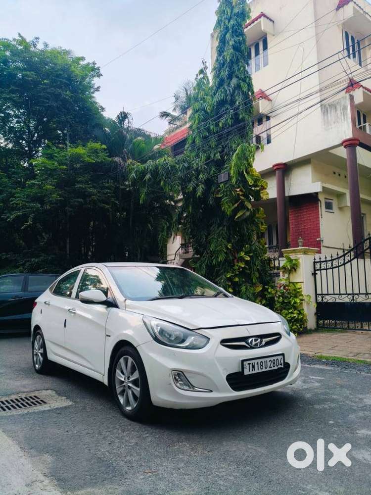 Hyundai Verna Fluidic 1.6 Vtvt Sx Automatic, 2013, Petrol