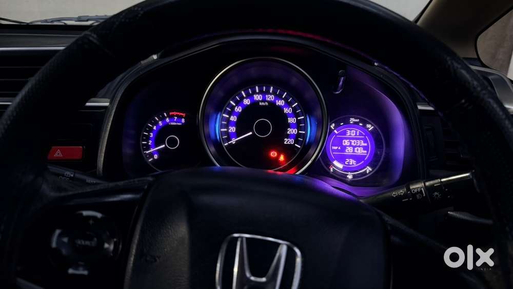 Honda Jazz 2015 Petrol Manual – Well Maintained  Urgent Sale