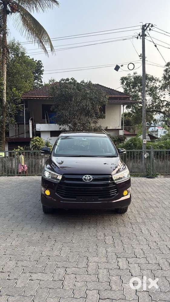 Toyota Innova Crysta 2017 Diesel Well Maintained