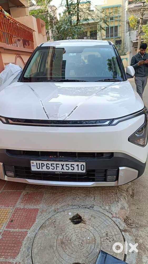 Kia Carens Clavis (nov-25) – Showroom Condition