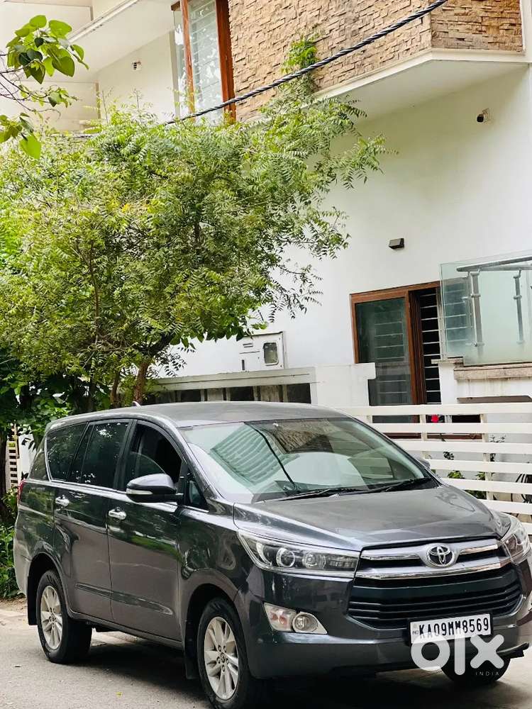 Toyota Innova Crysta 2016