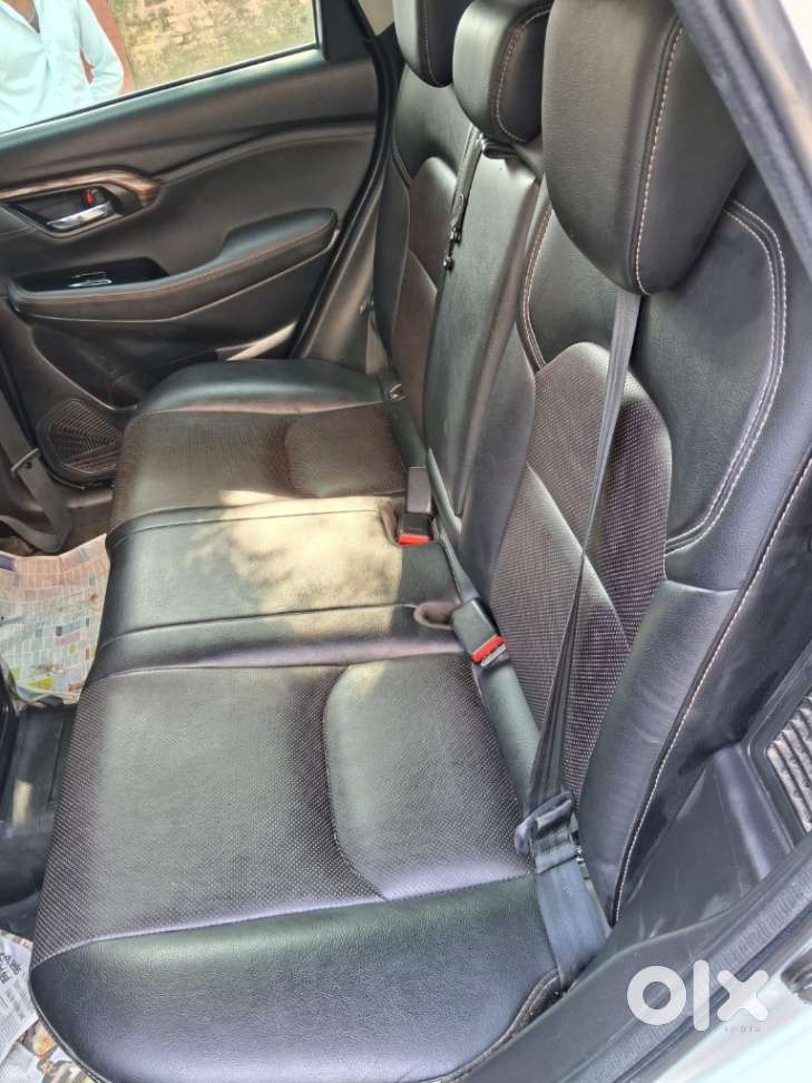 Maruti Suzuki Grand Vitara 1.5 Alpha Smart Hybrid At, 2023, Petrol