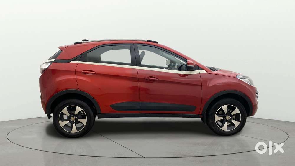 Tata Nexon 1.2 Revotron Xza Plus, 2018, Petrol