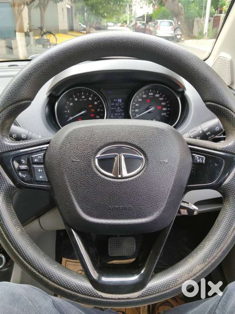 Tata Tiago, 2018, Petrol