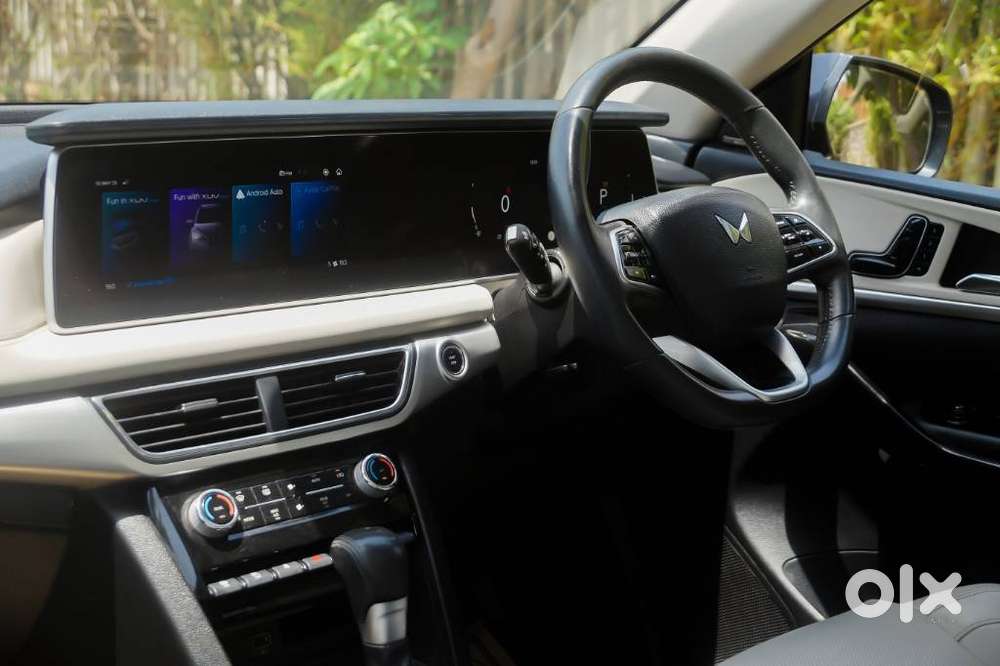 Mahindra Xuv700 2.0 Ax 7 Petrol At Luxury Pack Str, 2026, Petrol