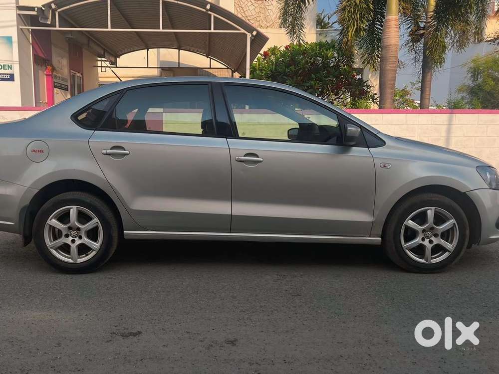 Volkswagen Vento 2013 Diesel ,new Tyres,sudden Pickup,soond System