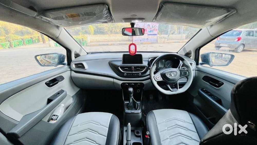 Tata Altroz, 2020, Petrol