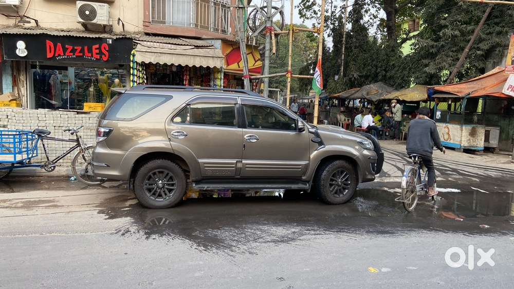 Toyota Fortuner 2015 Diesel 151000 Km Driven