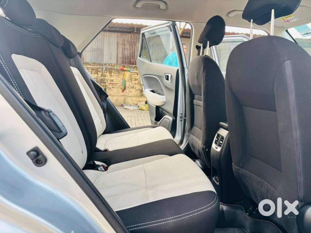 Hyundai Venue S 1.2 Petrol, 2024, Petrol