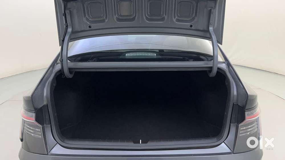 Hyundai Verna 1.5 Sx Petrol Mt, 2023, Petrol