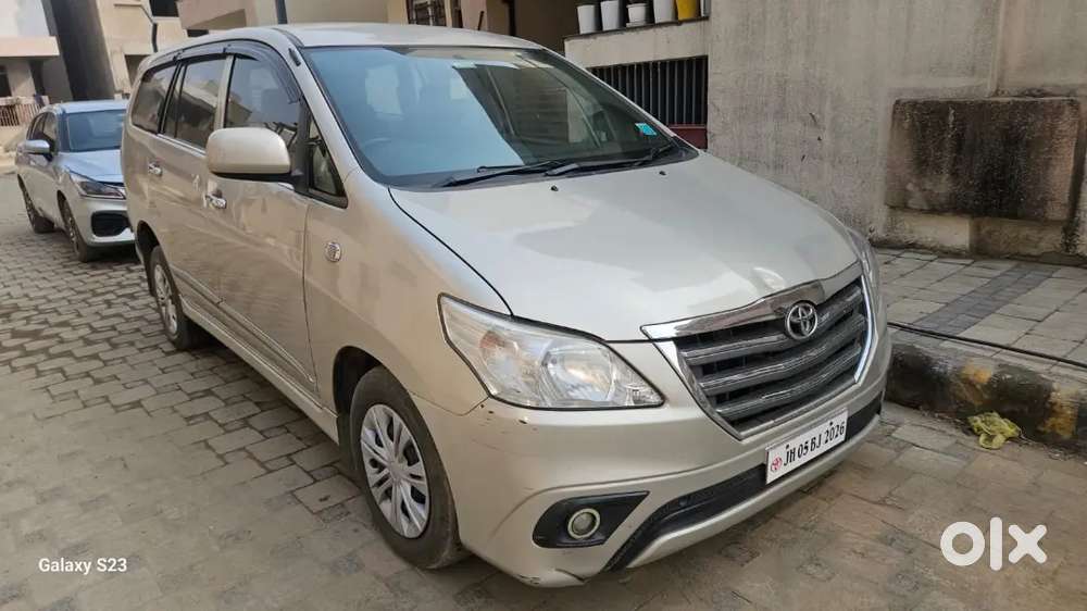 Toyota Innova 2016