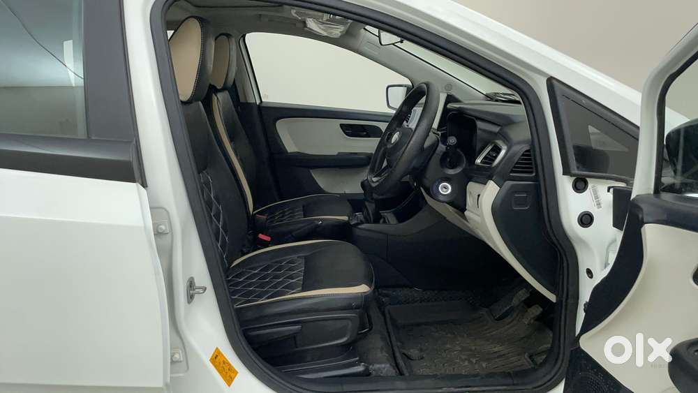 Tata Altroz Xm (s) Petrol, 2025, Petrol