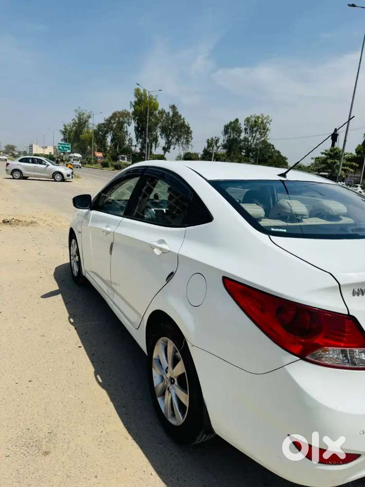 Hyundai Verna 2013