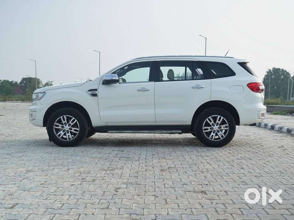 Ford Endeavour 3.2 Titanium At 4x4, 2016, Diesel