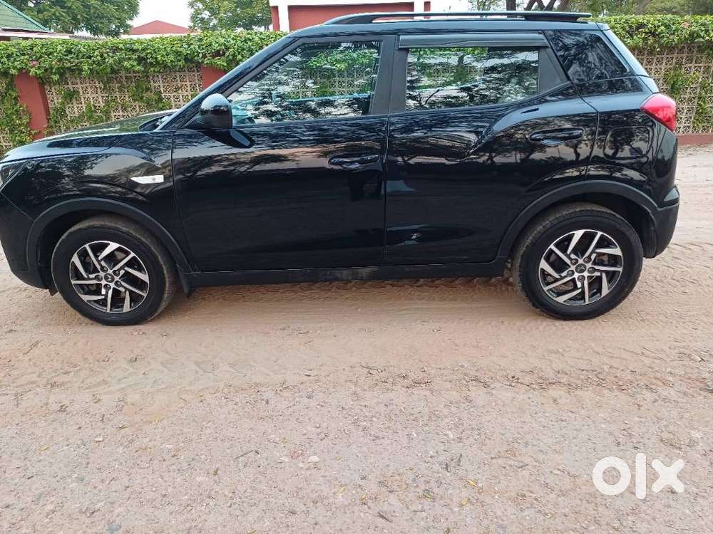 Mahindra Xuv300 W6 Amt Diesel, 2023, Diesel