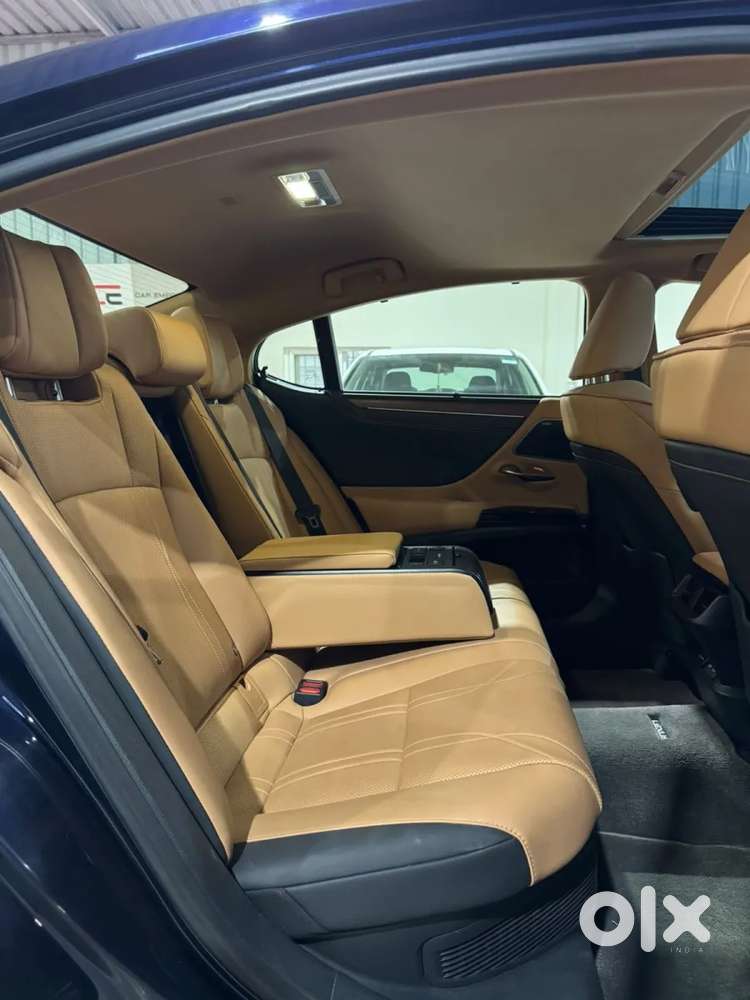 Lexus Es, 2024, Petrol
