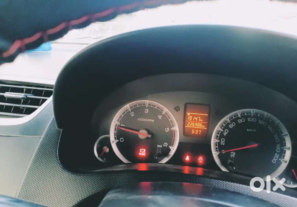 Maruti Suzuki Swift Dzire 2013