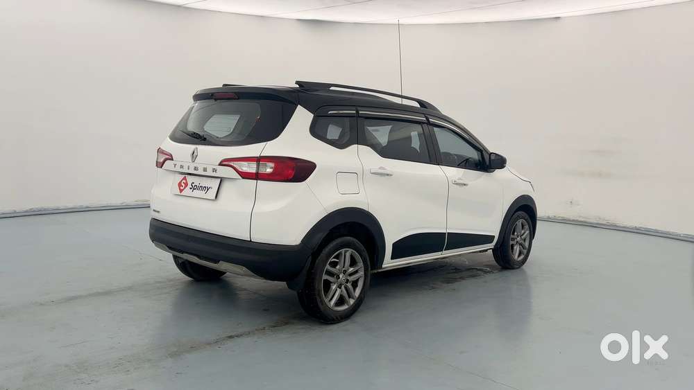 Renault Triber 1.0 Rxz Dual Tone, 2022, Petrol