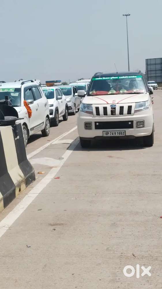Mahindra Tuv 300 2018 Diesel 21 Km