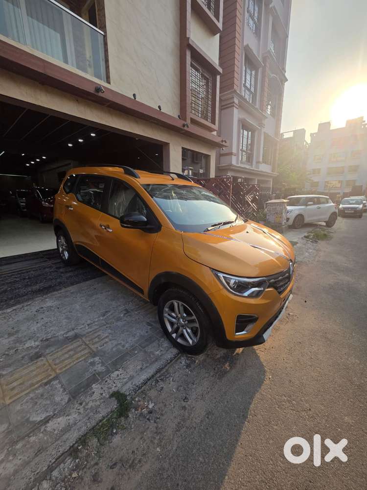 Renault Triber Rxz Easy-r Amt, 2026, Petrol