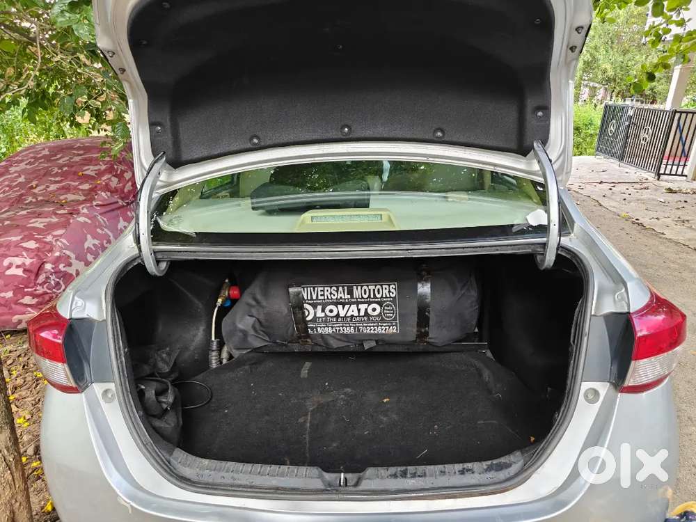 Toyota Yaris Petrol& Cng 2019