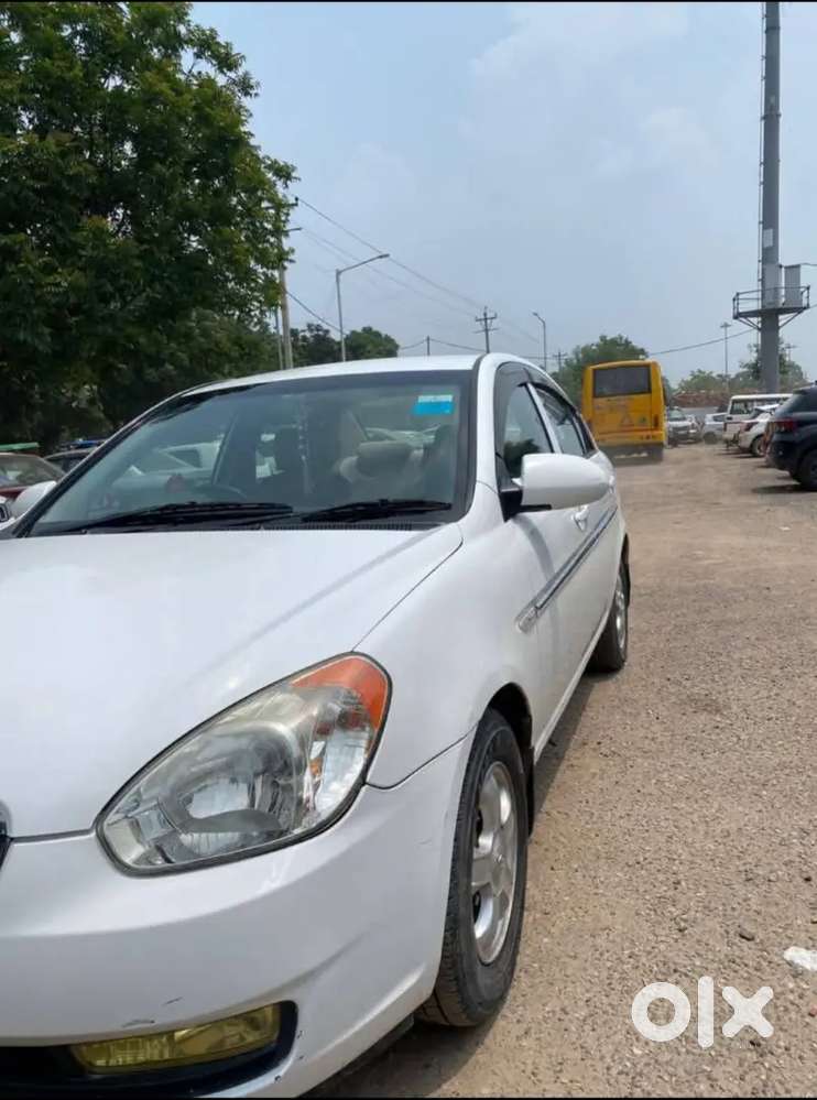 Hyundai Verna 2010 Petrol 75000 Km Driven