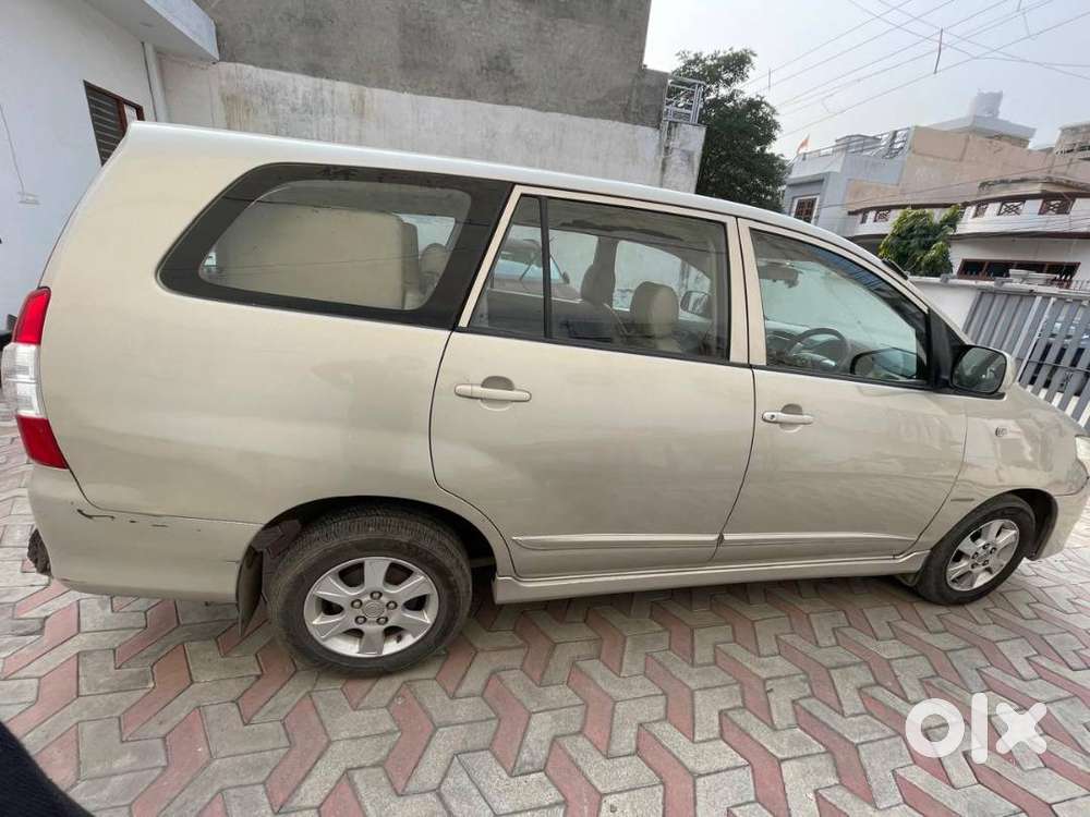 The Car Is Toyota December 2013 Innova Gx Model With A Manual Gear Box