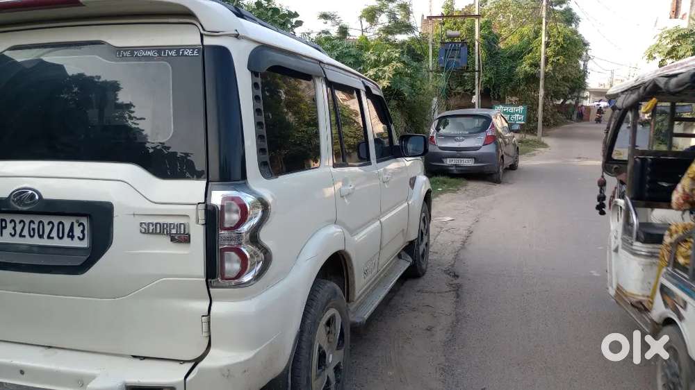 Mahindra Scorpio S4 Plus 2015