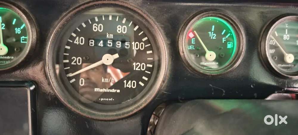 Mahindra Jeep With 5 Extra Tyre, Rear Two Extra Seat And Rear Roof