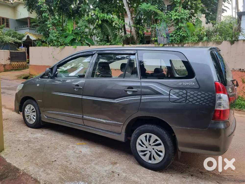 Toyota Innova 2014 Diesel Well Maintained