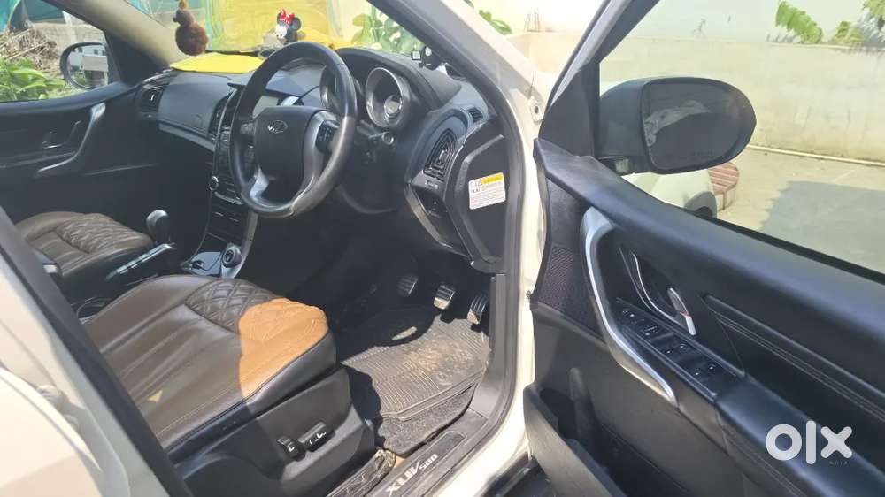 Xuv5oo W11(o)