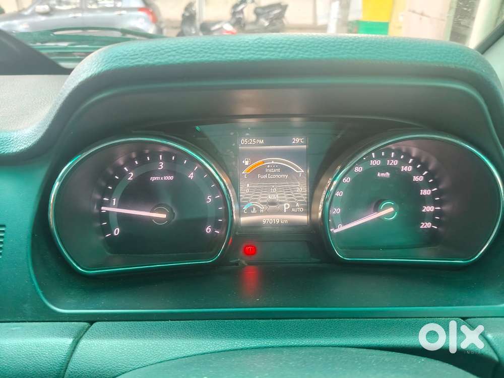 Tata Hexa 2.2 Xta 4x2 7 Str Dual Tone, 2017, Diesel