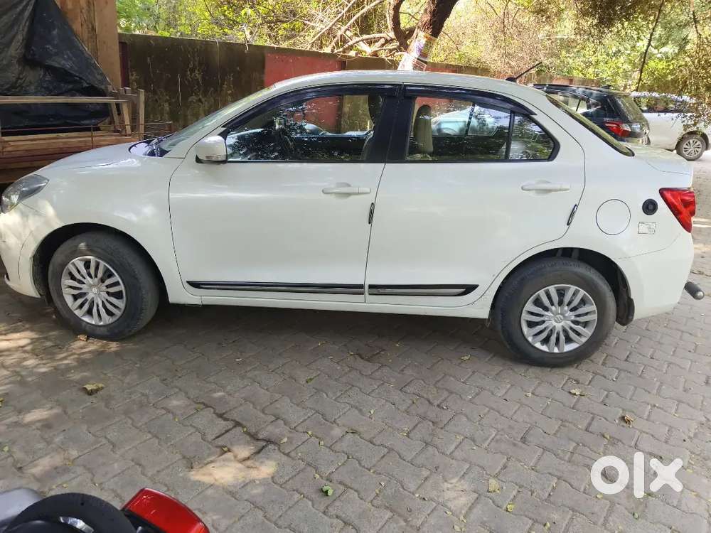 Sweft Dezer Cng Petrol