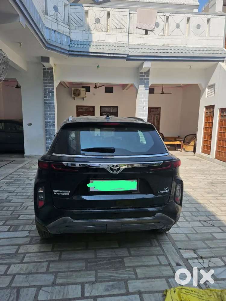 Toyota Urban Cruiser Hyryder 2024 Petrol 28000 Km Driven